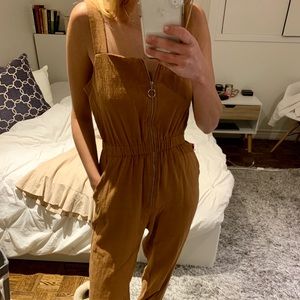 Jumpsuit with zipper